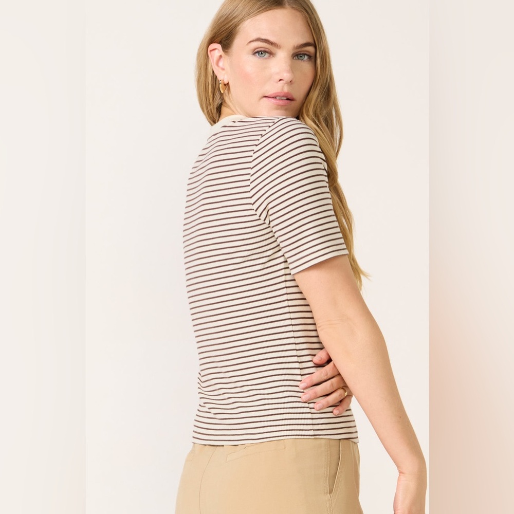 Evereve Capri Lace Up Tee Small - Picture 2 of 9